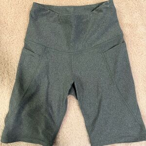 Old Navy Women's Heather Gray Powersoft Bike Shorts